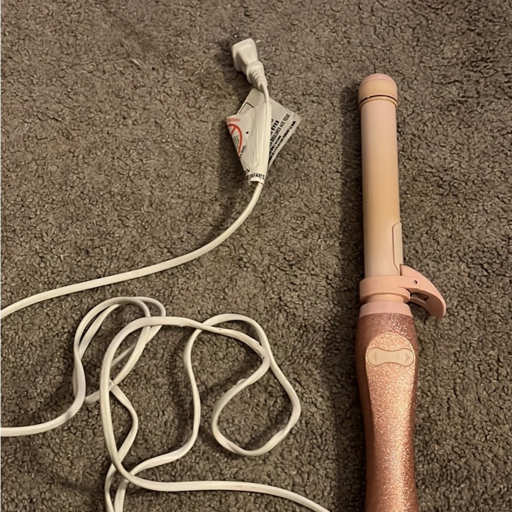 The Beachwaver Co. Pink Curling Iron